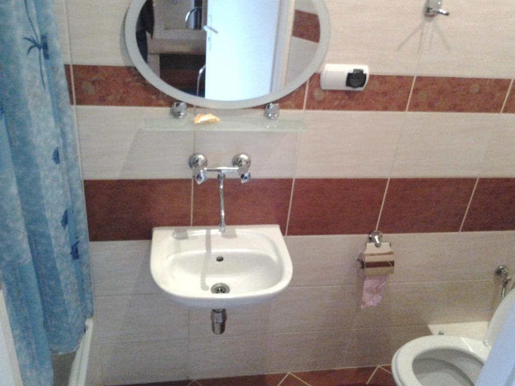 Hotel Skarpa Сейни Стая снимка